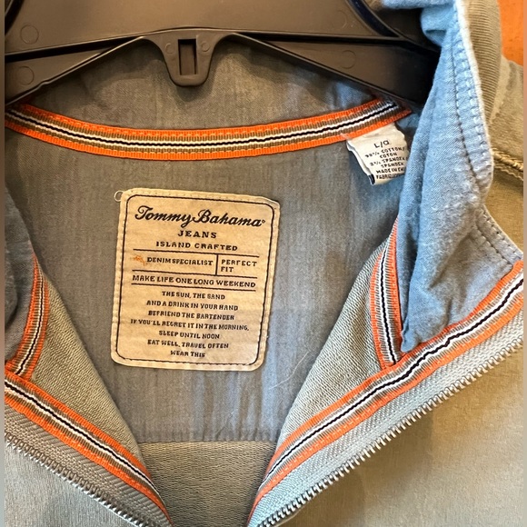 Tommy Bahama quarter-zip sweater - size large - Picture 3 of 3